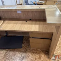 Lote 001 - Mueble de recepción para 2 personas con 2 archiveros de 3 cajones - Imagen 4