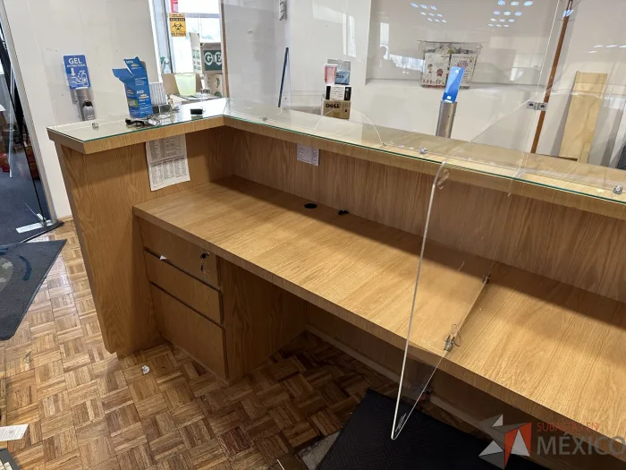 Lote 001 - Mueble de recepción para 2 personas con 2 archiveros de 3 cajones - Imagen 11
