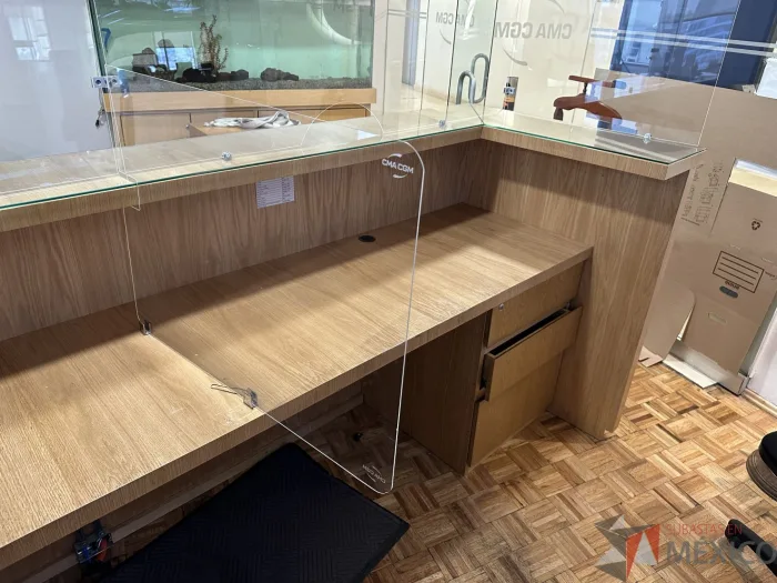 Lote 001 - Mueble de recepción para 2 personas con 2 archiveros de 3 cajones - Imagen 12