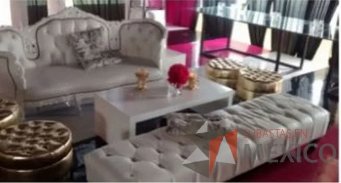 Lote 079 - Sillón blanco de 3 plazas estilo Luis XV - Imagen 3