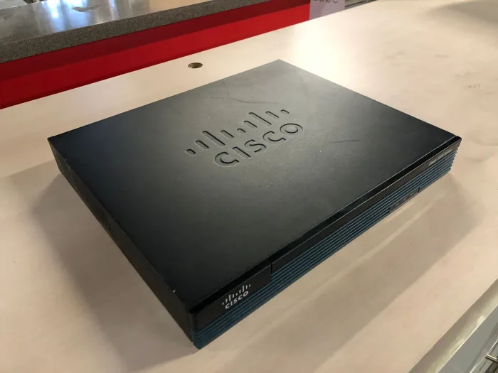 Lote 007 - 4 Equipos CISCO