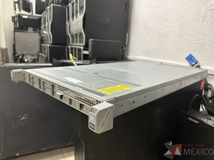 Lote 033 - Cisco UCS C220 M4 Rack Server - Imagen 2
