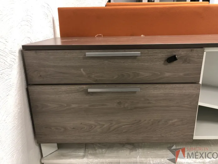 Lote 004 - Credenza con 2 cajones y 1 entrepaño - Imagen 7