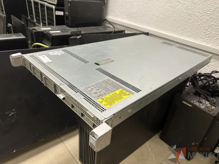 Lote 032 - Cisco UCS C220 M4 Rack Server - Imagen 2