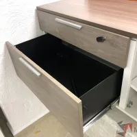 Lote 004 - Credenza con 2 cajones y 1 entrepaño - Imagen 5