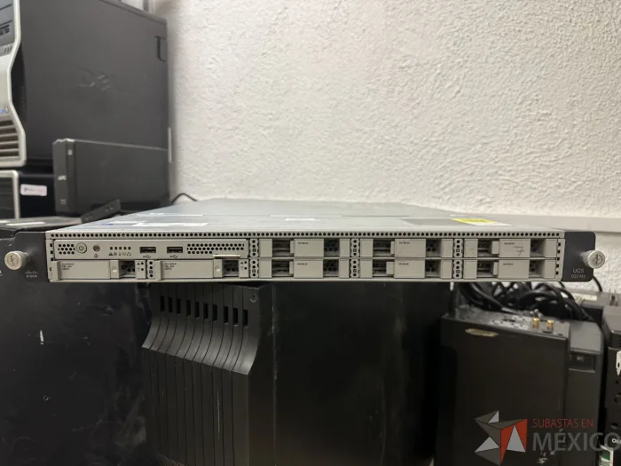 Lote 037 - High-Density Rack-Mount Server - Imagen 5