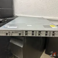 Lote 037 - High-Density Rack-Mount Server