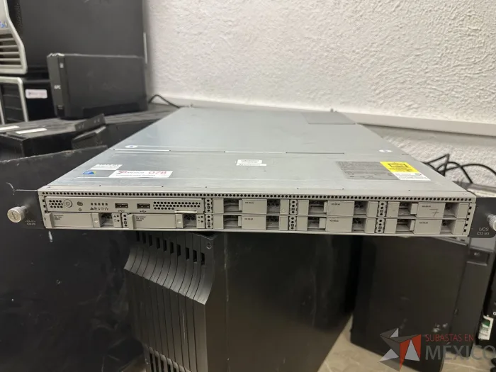 Lote 037 - High-Density Rack-Mount Server