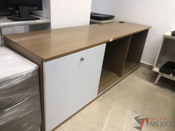 Lote 011 - Credenza con 1 entrepaño, 2 cajones y orificio para cable - Imagen 8