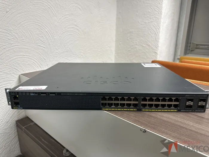 Lote 006 - Switch CISCO CATALYST 2960