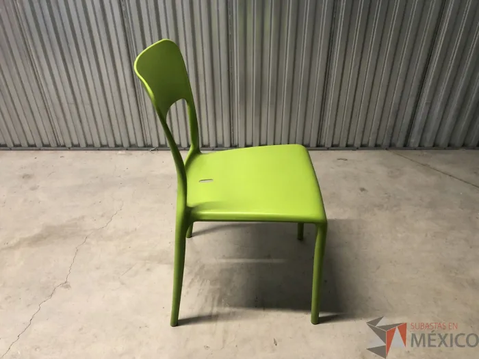 Lote 033 - Silla de comedor color verde - Imagen 4