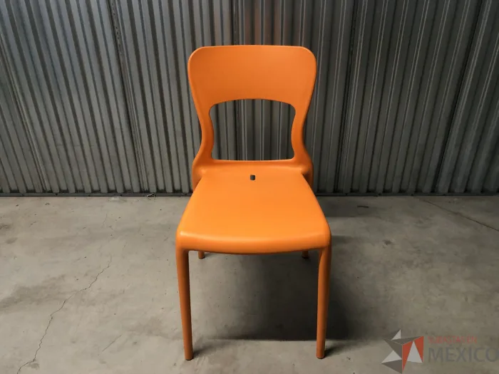 Lote 034 - Silla de comedor color naranja - Imagen 5