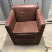 Lote 025 - 106 Sillones de 1 plaza de piel color café - Imagen 2
