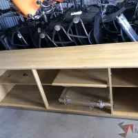 Lote 012 - Mueble De Madera Con 3 Puertas Y Entrepaños - Imagen 6