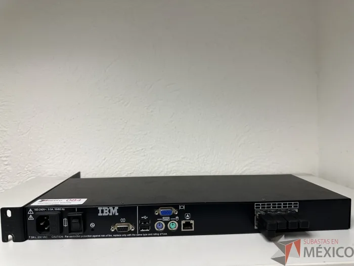 Lote 122 - Switch IBM 1735-HC1 8 Puertos - Imagen 6
