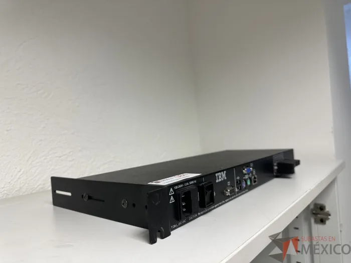 Lote 122 - Switch IBM 1735-HC1 8 Puertos - Imagen 5