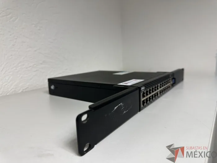 Lote 046 - Switch Dell E10W002 X1026 24 puertos - Imagen 3
