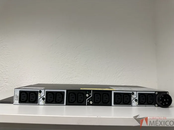 Lote 014 - PDU para rack universal de 12 puertos IBM, Modelo: 9306-RTP - Imagen 6