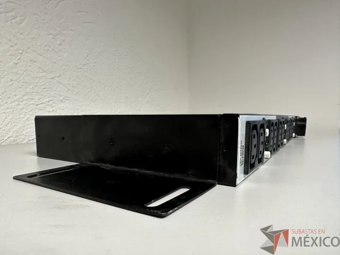 Lote 014 - PDU para rack universal de 12 puertos IBM, Modelo: 9306-RTP - Imagen 4