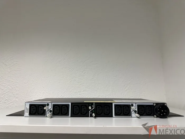 Lote 013 - PDU para rack universal de 12 puertos IBM, Modelo: 9306-RTP - Imagen 7