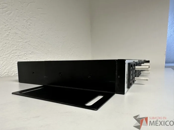 Lote 013 - PDU para rack universal de 12 puertos IBM, Modelo: 9306-RTP - Imagen 4