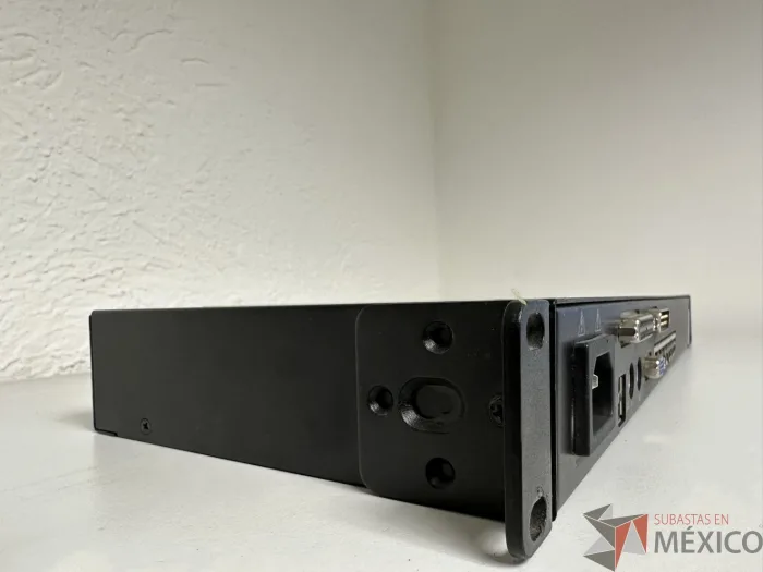 Lote 008 - Conmutador Remoto Servidores APC Analog 2G KVM0108A - Imagen 4