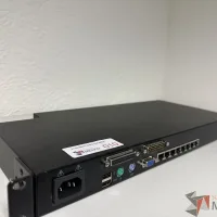 Lote 008 - Conmutador Remoto Servidores APC Analog 2G KVM0108A