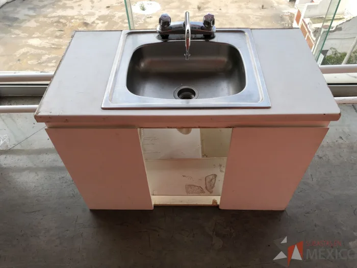 Lote 011 - Mueble con tarja - Imagen 16