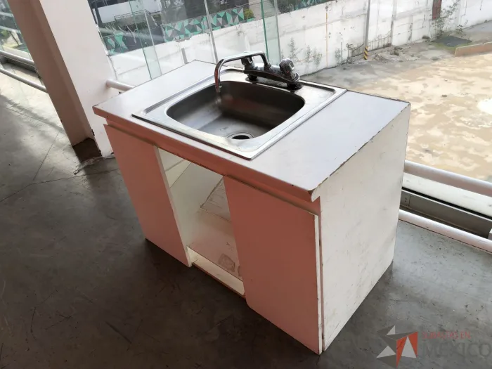 Lote 011 - Mueble con tarja - Imagen 15