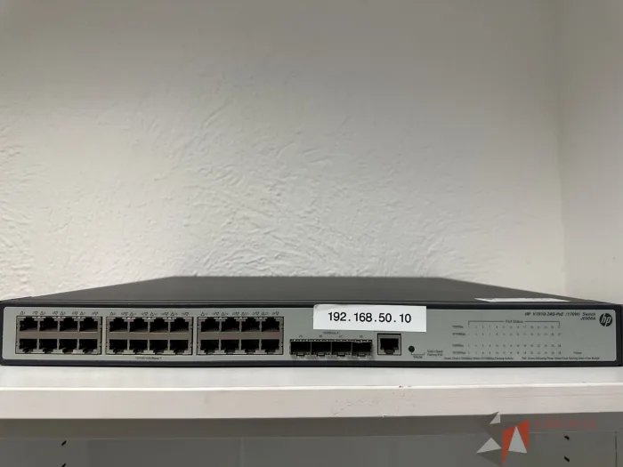 Lote 044 - Switch HP V1910-24G 24 puertos