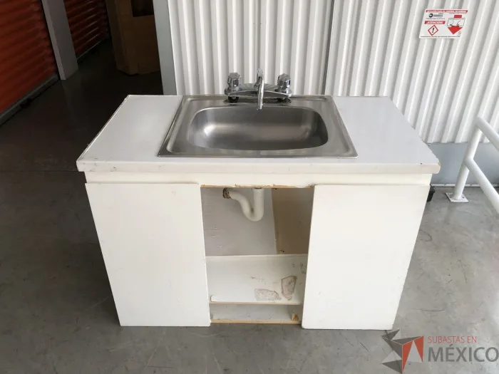Lote 011 - Mueble con tarja