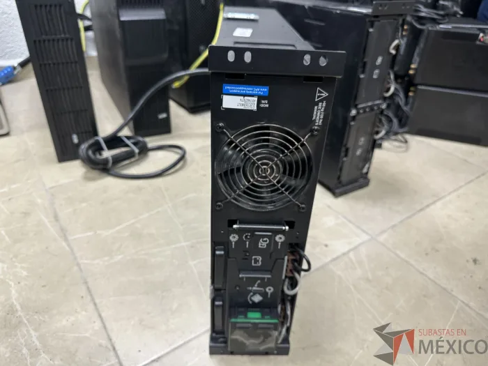 Lote 212 - APC, Smart UPS SRT5000 VA RM - Imagen 4