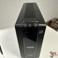 Lote 076 - 7 NoBreak APC BR700G - Imagen 5