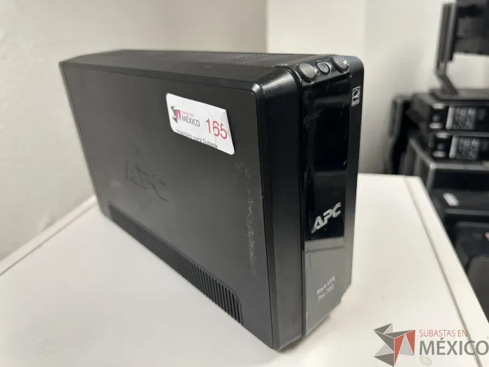 Lote 076 - 7 NoBreak APC BR700G - Imagen 4