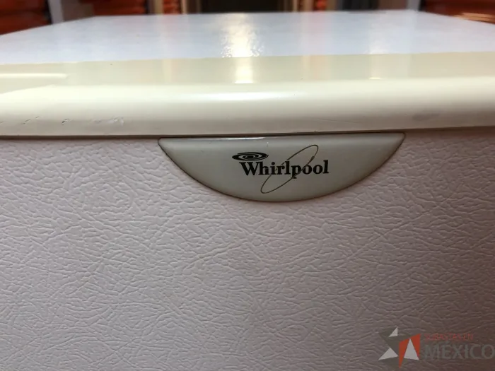 Lote 098 - Frigobar Whirpool Modelo WRL05JXK - Imagen 4