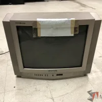 Lote 007 - 18 Pantallas de diferentes modelos y TV Panasonic - Imagen 35