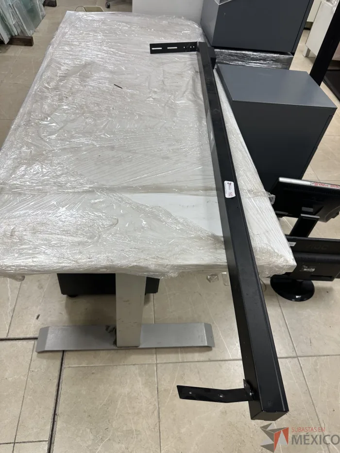 Lote 075 - Barra APC, Basic rack PDU - Imagen 3