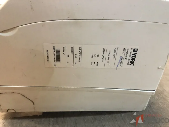 Lote 006 - 2 Mini Split (Trane y York) y 1 condensador York - Imagen 11
