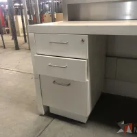 Lote 001 - Lote de muebles diversos (Mostrador, mueble, rack, etc...) - Imagen 23