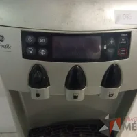 Lote 029 - Dispensador de agua con mini frigobar - Imagen 5