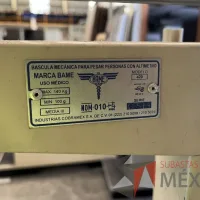 Lote 056 - Báscula Mecánica para Pesar Personas con Altímetro, Marca Bame, Modelo: 420 - Imagen 2