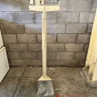 Lote 056 - Báscula Mecánica para Pesar Personas con Altímetro, Marca Bame, Modelo: 420 - Imagen 4