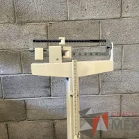 Lote 056 - Báscula Mecánica para Pesar Personas con Altímetro, Marca Bame, Modelo: 420 - Imagen 6
