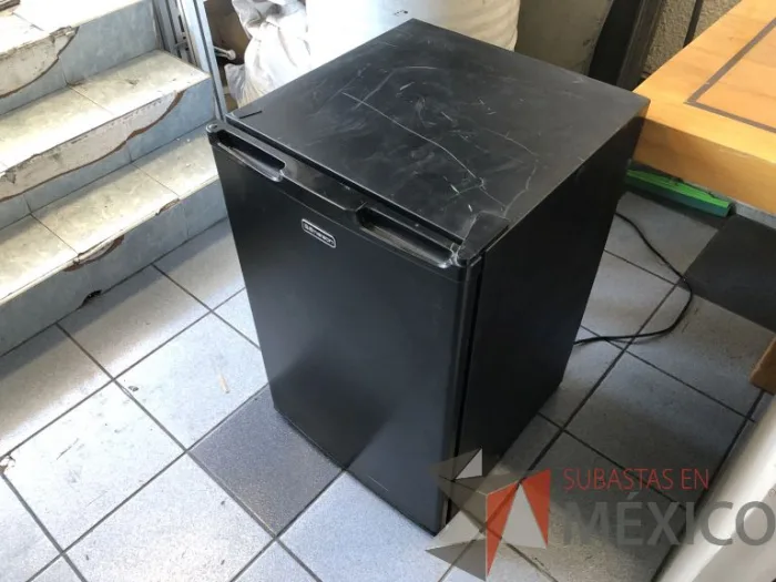 Lote 119 - Frigobar Emerson Modelo CR519BE Suffix A - Imagen 7
