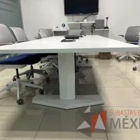 Lote 013 - Mesa de sala de juntas para 10 personas con accesorio para conexiones - Imagen 4