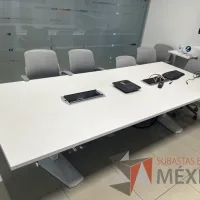 Lote 013 - Mesa de sala de juntas para 10 personas con accesorio para conexiones - Imagen 5