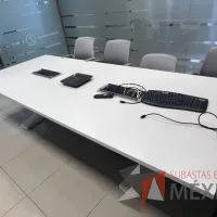 Lote 013 - Mesa de sala de juntas para 10 personas con accesorio para conexiones - Imagen 8