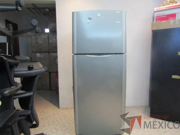 Lote 001 - Refrigerador GE - Imagen 7