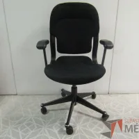 Lote 045 - 2 Sillas ejecutivas color negro