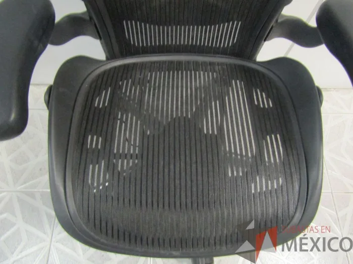 Lote 013 - Silla Herman Miller Aeron - Imagen 5